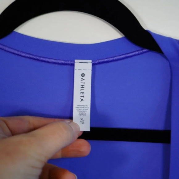 Athleta Transcend Wrap Top Amphitrite Blue Crop Fitted Yoga Pilates Gym XL - Picture 2 of 5